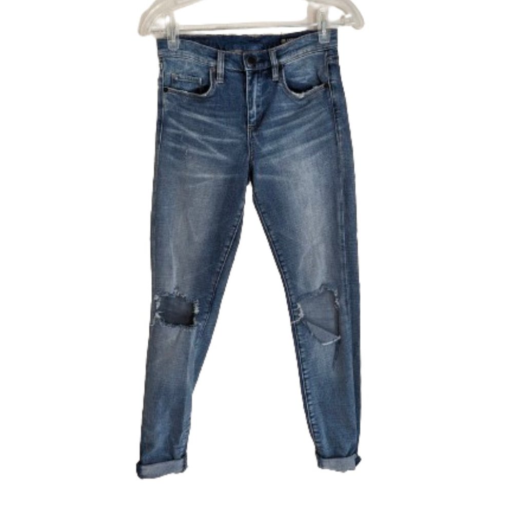 [BLANKNYC] Distressed Skinny Jeans
